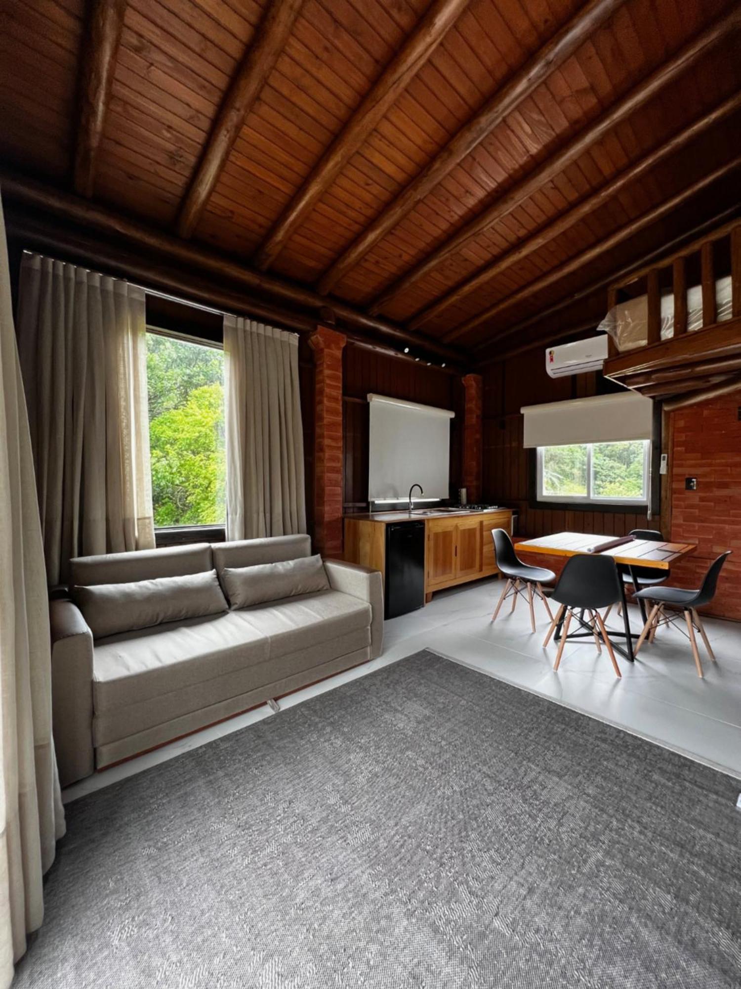 Guest house Vale Aguias *